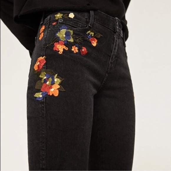 Zara black distressed 1975 embroidered skinnies - Picture 1 of 5